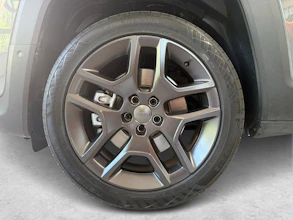 https://vehicle.imgix.net/4346550/a2a5035e-d4cc-45fe-82bb-80e679e40dbb.jpg