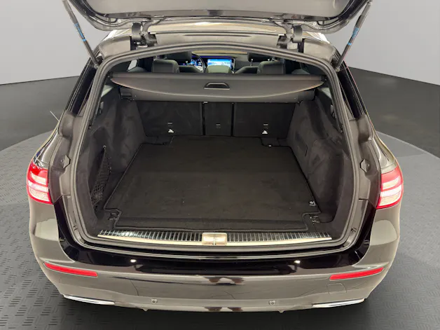 Mercedes-Benz E 220 d Swiss Star AMG Line 4matic Kombi