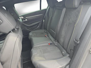https://vehicle.imgix.net/4346579/a09b2bf8-24b6-41b9-82d6-d22dd64141fb.jpg