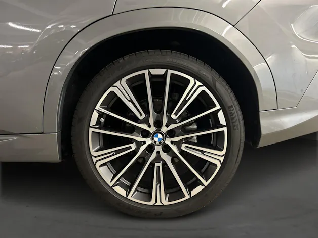 BMW iX2 30 xDrive M Sport