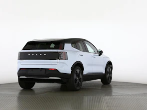 Fahrzeugbild VOLVO EX30 CC P8 Ultra AWD