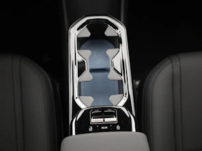 https://vehicle.imgix.net/4346626/ba8de2db-8110-4689-bf1b-0a39934a4de9.jpg