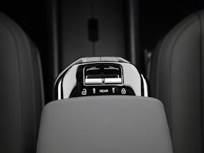 Fahrzeugbild VOLVO EX30 CC P8 Ultra AWD