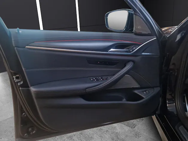BMW 530d xDrive SAG Touring