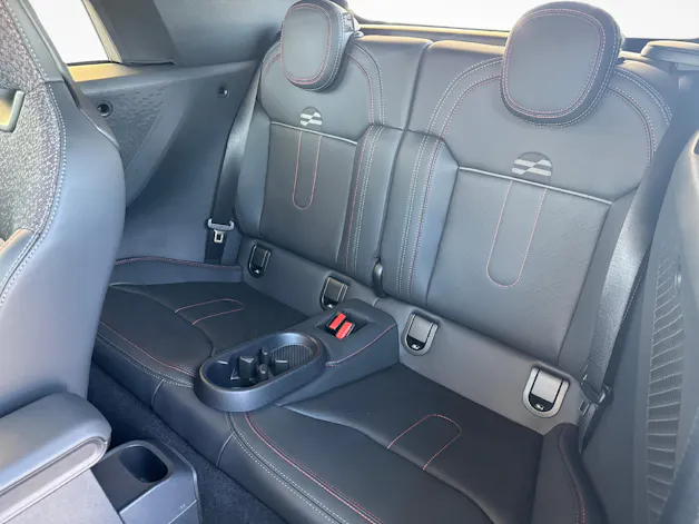 Mini Cabrio F67 2.0i John Cooper Works / ab 3,99% Leasing bei Abschluss einer Protect Autoversicherung