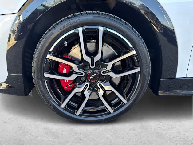 Mini Cabrio F67 2.0i John Cooper Works / ab 3,99% Leasing bei Abschluss einer Protect Autoversicherung