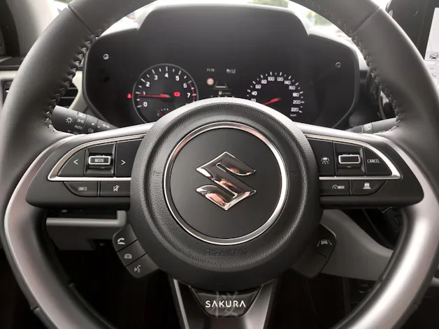 Suzuki Swift 1.2 Sakura Hybrid 4x4