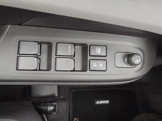 Suzuki Swift 1.2 Sakura Hybrid 4x4