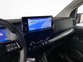 https://vehicle.imgix.net/4346741/f84e6e65-4395-4e8c-a8fd-02ca0f314b47.jpg