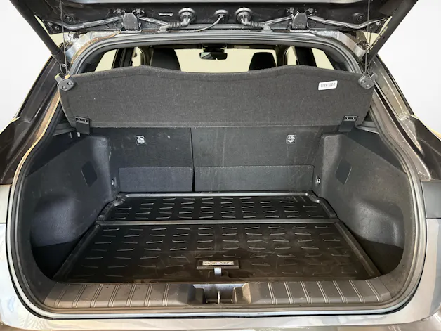 Lexus LBX 1.5 Hybrid Cool AWD