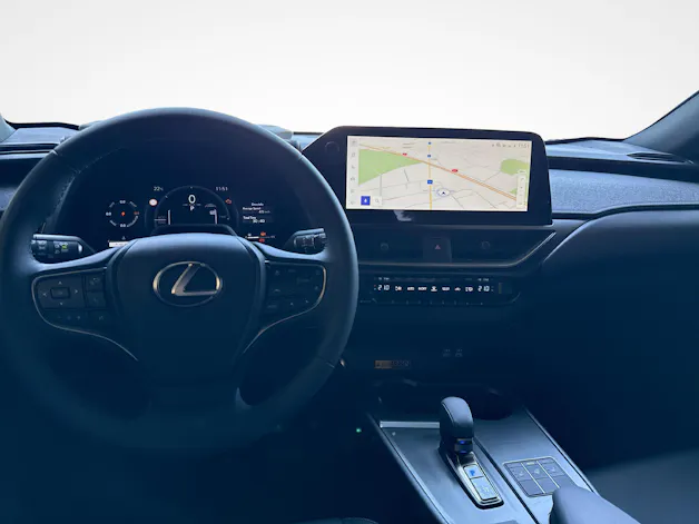 Lexus UX 300h F-Line