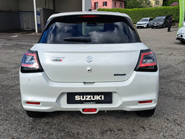 Suzuki Swift 1.2 Sakura Hybrid
