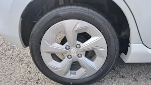 Suzuki Swift 1.2 Sakura Hybrid