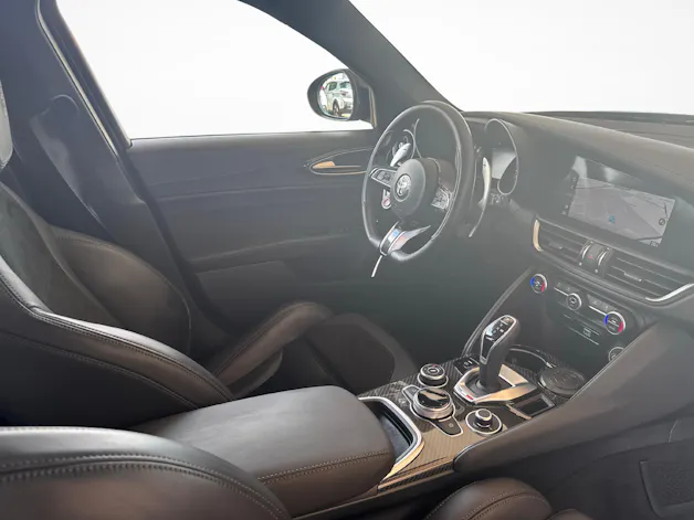 Alfa Romeo Giulia 2.9 V6 Biturbo Quadrifoglio