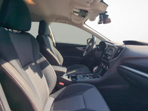 https://vehicle.imgix.net/4346972/00a2dcb4-129b-4d6a-8f00-a066275fe643.jpg