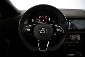 https://vehicle.imgix.net/4346986/57b02190-ce11-4c60-91c2-68c3bf0466c9.jpg