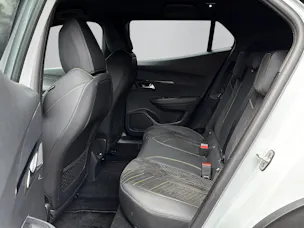 Peugeot 2008 1.2 Hybrid 145 GT
