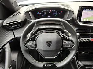 Peugeot 2008 1.2 Hybrid 145 GT