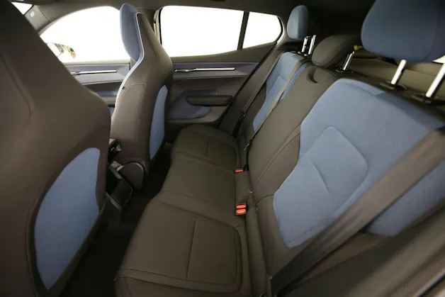 VOLVO EX30 CC E60 Twin Performance AWD