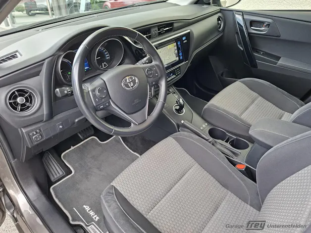 Toyota Auris 1.8 HSD Trend