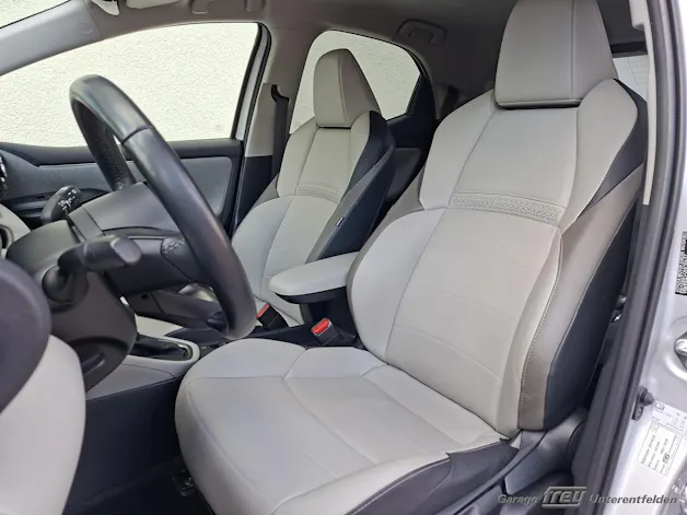 Toyota Yaris 1.5 VVT-i HSD Premium