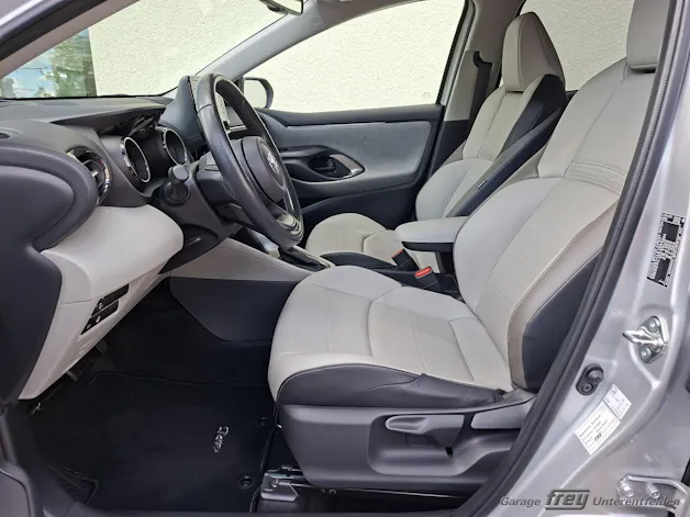 Toyota Yaris 1.5 VVT-i HSD Premium