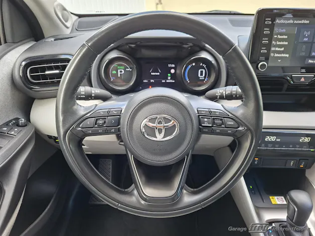 Toyota Yaris 1.5 VVT-i HSD Premium