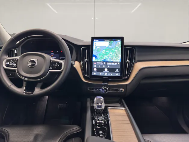 Volvo XC60 2.0 T6 TE Plus Dark eAWD