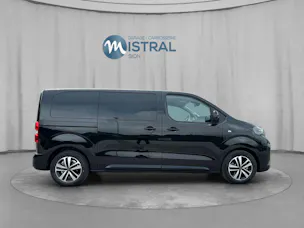 Peugeot Traveller Standard 2.2 BlueHDi 180  Family Edition S/S
