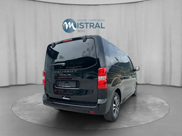 Peugeot Traveller Standard 2.2 BlueHDi 180 Family Edition S/S