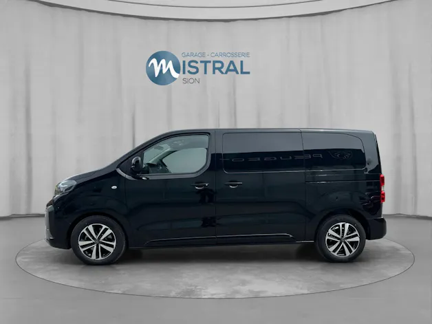 Peugeot Traveller Standard 2.2 BlueHDi 180  Family Edition S/S