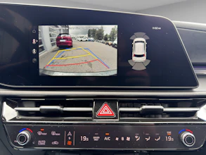 https://vehicle.imgix.net/4347268/9d6fc830-af8e-4604-84b4-c042fb2ad919.jpg