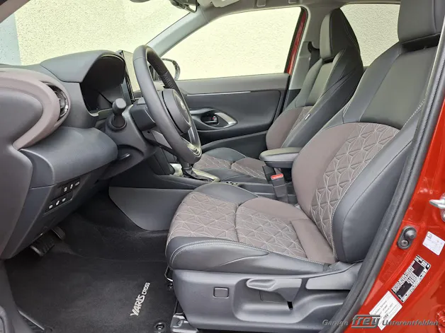 Toyota Yaris Cross 1.5 VVT-i HSD Premium AWD-i