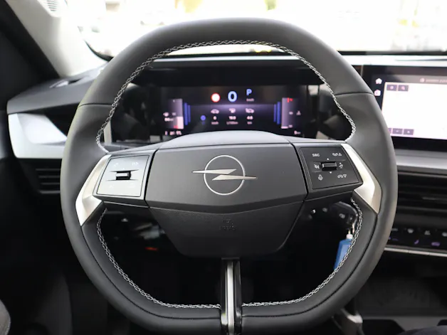 Opel Frontera 1.2 T HEV 145 GS