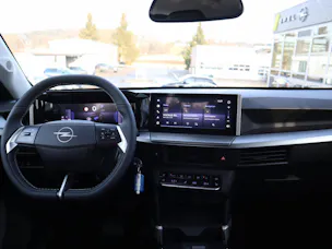 Opel Frontera 1.2 T HEV 145 GS