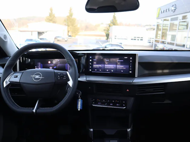 Opel Frontera 1.2 T HEV 145 GS