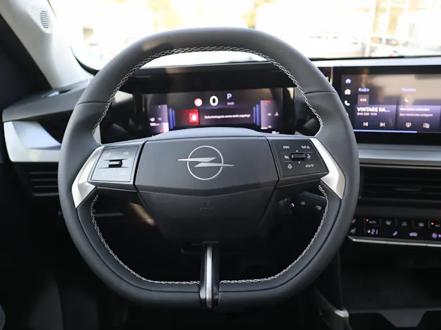 Opel Frontera 1.2 T HEV 145 GS