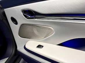 https://vehicle.imgix.net/4347415/2e5fafda-a990-4827-ae0b-4ade333ed22d.jpeg
