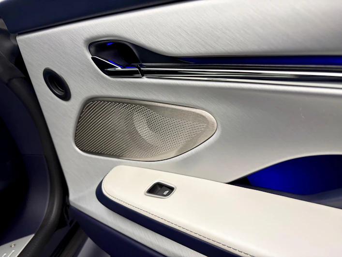 immagine del veicolo ASTON MARTIN DB12