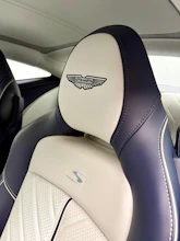 https://vehicle.imgix.net/4347415/4116f7d1-265a-47af-b6b3-1887de1b7ae7.jpeg