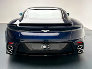 https://vehicle.imgix.net/4347415/4c1c4f85-92de-4a40-9358-0a11247385f8.jpeg