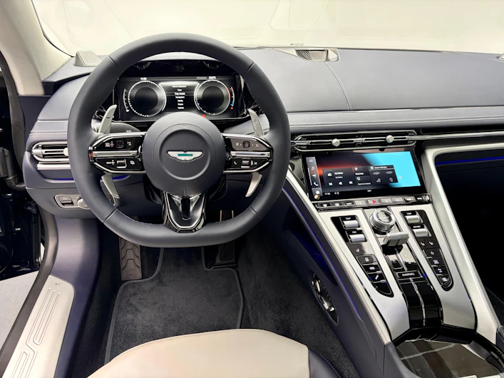 immagine del veicolo ASTON MARTIN DB12