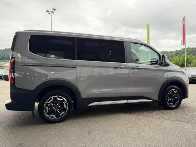 Ford Tourneo Bus 340 L1H1 65kWh Active