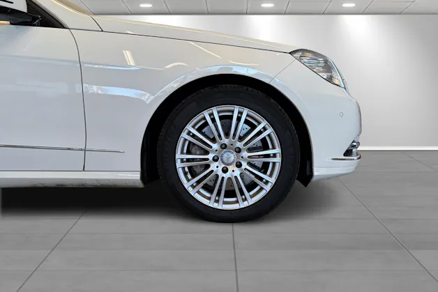 Mercedes-Benz E 500 Elégance 4Matic 7G-Tronic