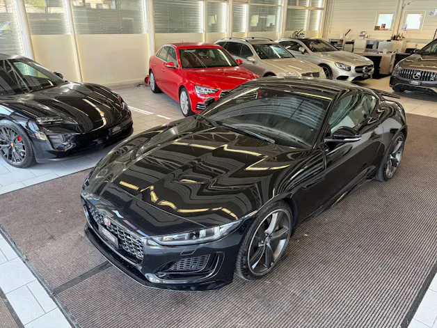 Jaguar F-Type Coupé 2.0 I4 R-Dynamic Automatik | Panorama Glas | ALL BLACK | Heckspoiler |