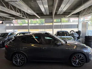 Maserati Grecale 2.0 MHEV Modena Automatica | CH | Garantie Mai 27 | Leder Rosso | Carbon | HeadUp | 21" | 360 Kamera |