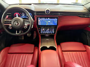 Maserati Grecale 2.0 MHEV Modena Automatica | CH | Garantie Mai 27 | Leder Rosso | Carbon | HeadUp | 21" | 360 Kamera |