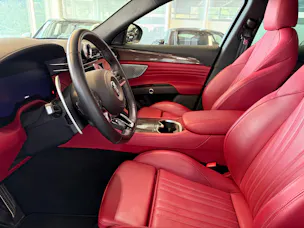 Maserati Grecale 2.0 MHEV Modena Automatica | CH | Garantie Mai 27 | Leder Rosso | Carbon | HeadUp | 21" | 360 Kamera |