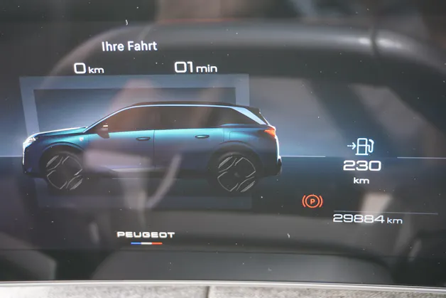 Peugeot 5008 145 Hybrid e-DCS6 GT 7-PLÄTZER!!!