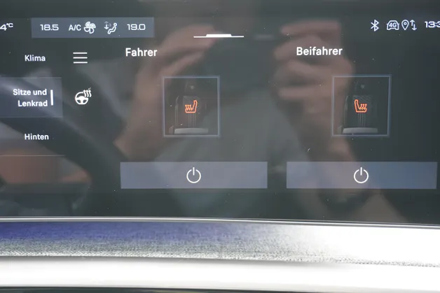 Peugeot 5008 145 Hybrid e-DCS6 GT 7-PLÄTZER!!!